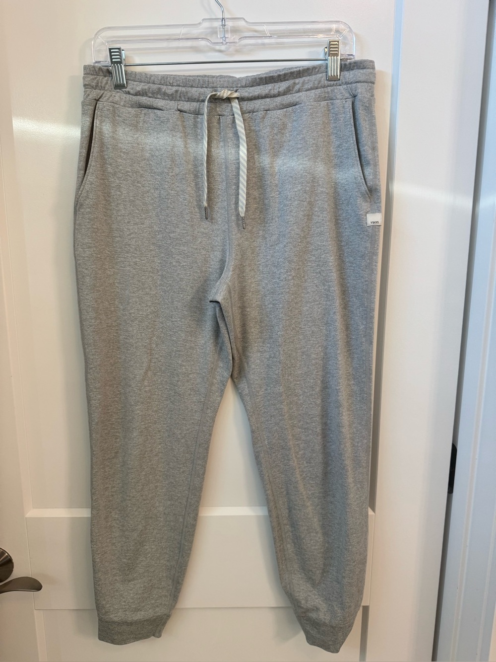 Women’s Vuori Performance Light Grey Heather Jogger Sweatpants with Drawstring M